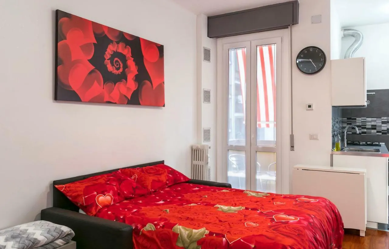 Bright House In Milan Apartment Italy