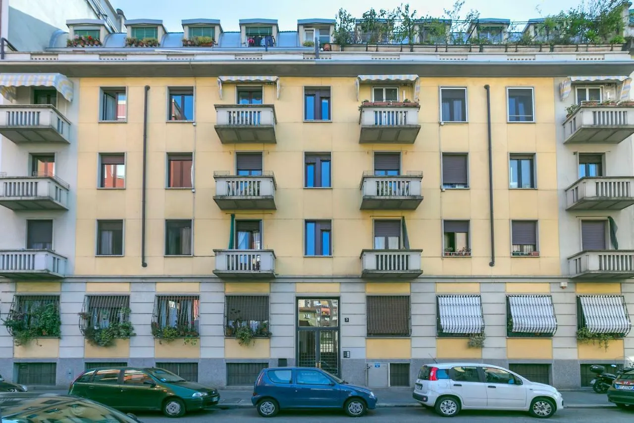 Bright House In Milan Apartment Italy
